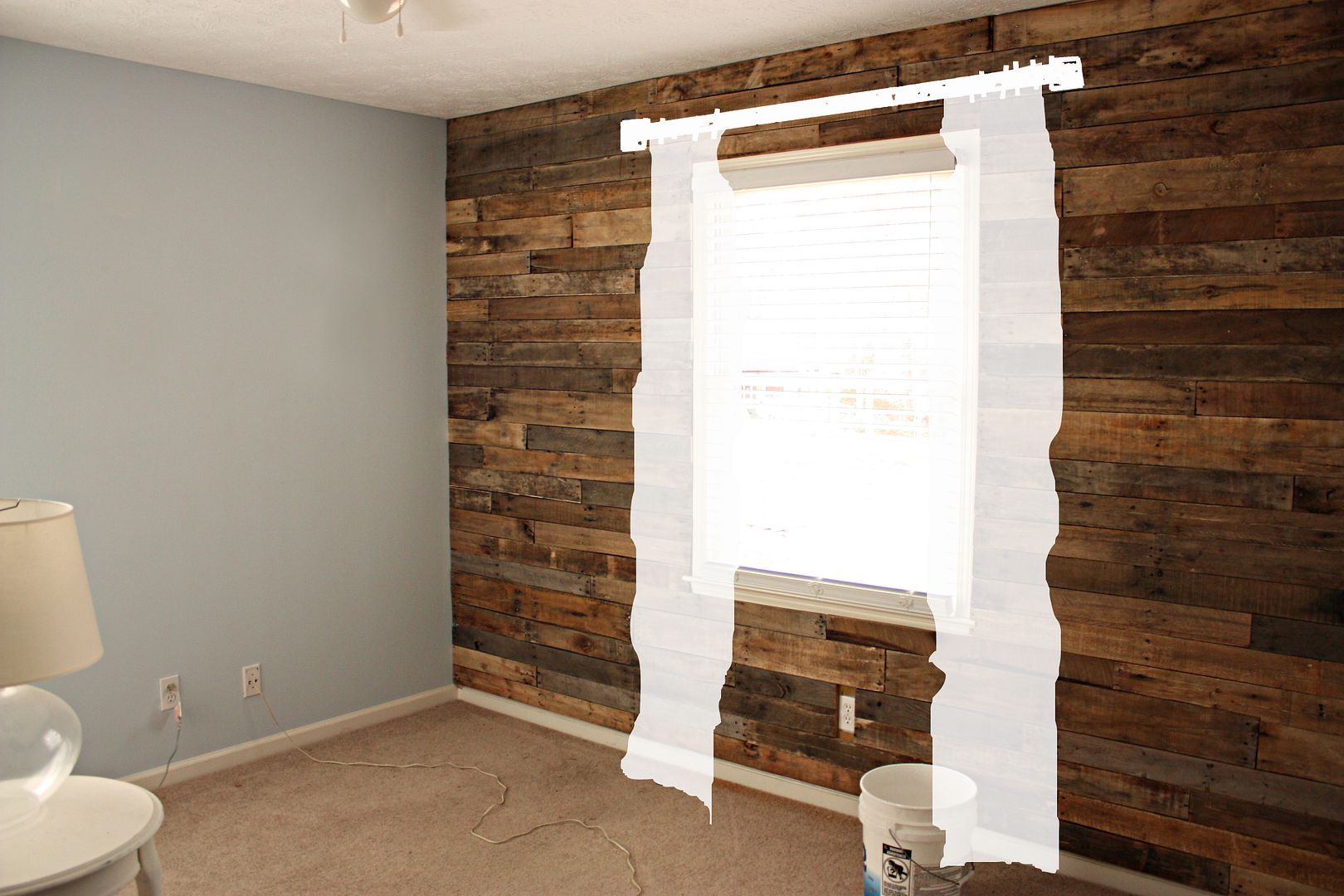 pallet wood wall